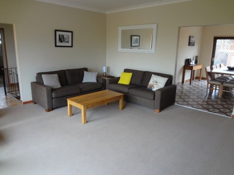 6 Spring Road, North Curl Curl NSW 2099