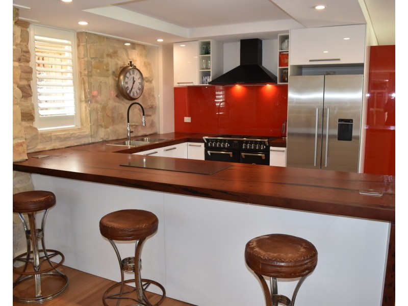 12 Surfers Parade, Freshwater NSW 2096