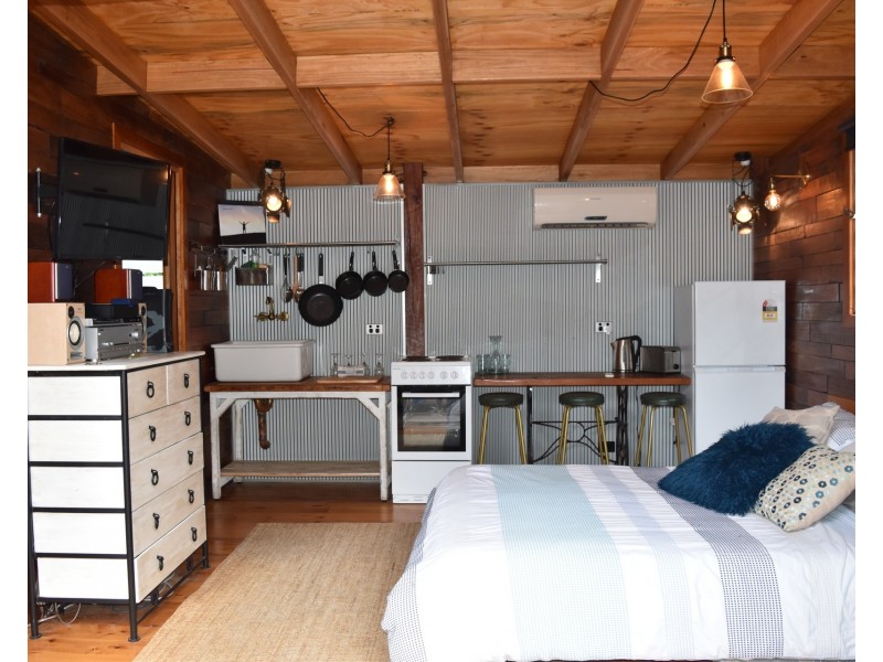 12 Surfers Parade, Freshwater NSW 2096