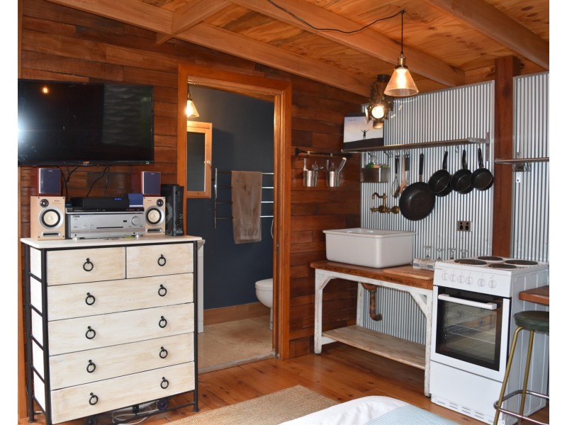 12 Surfers Parade, Freshwater NSW 2096