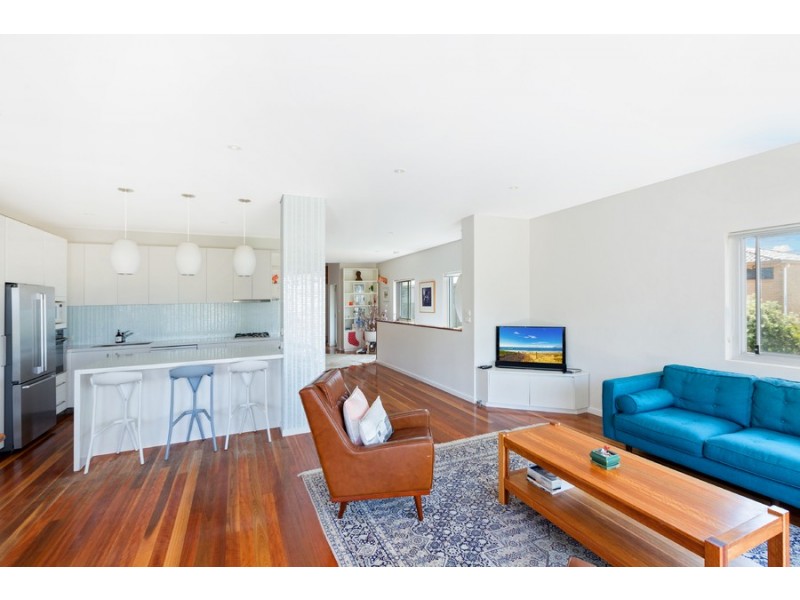 28 Gardere Avenue, Curl Curl NSW 2096