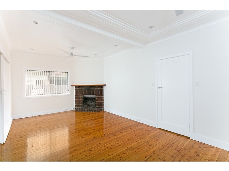 18 Grenfell Avenue, North Narrabeen NSW 2101