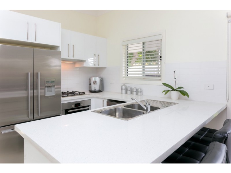 85a Wyuna Avenue, Freshwater NSW 2096