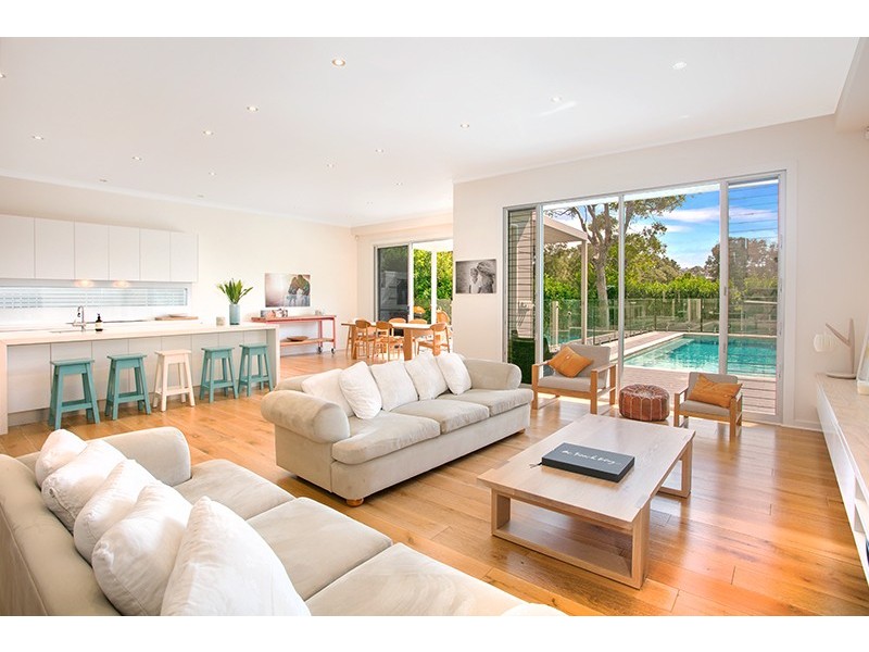 24 Stewart Avenue, Curl Curl NSW 2096