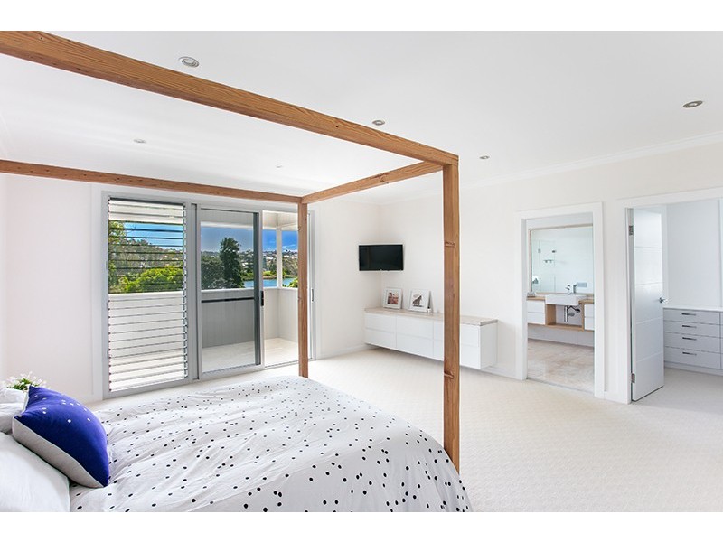 24 Stewart Avenue, Curl Curl NSW 2096