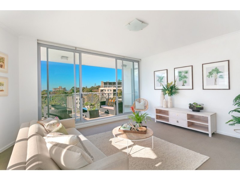 3302/10 Sturdee Parade, Dee Why NSW 2099