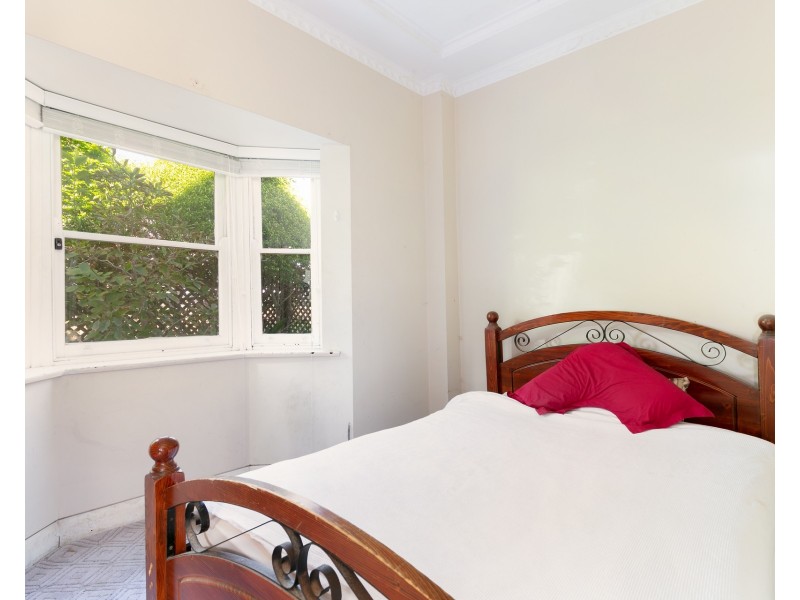 50 Undercliff Road, Freshwater NSW 2096