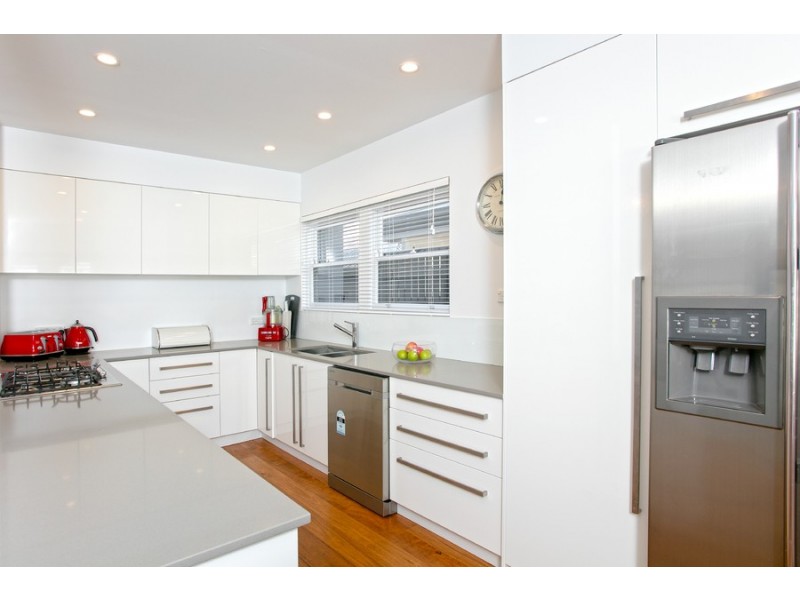 3 Wyadra Avenue, Freshwater NSW 2096