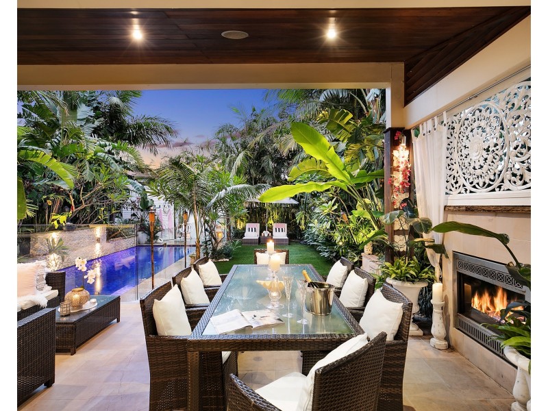 11 Surfers Parade, Freshwater NSW 2096