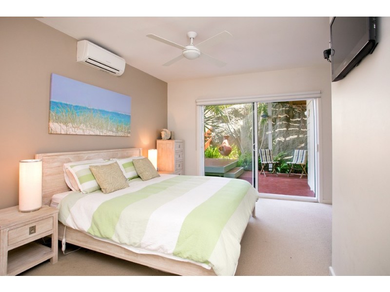 8 Adams Street, Curl Curl NSW 2096