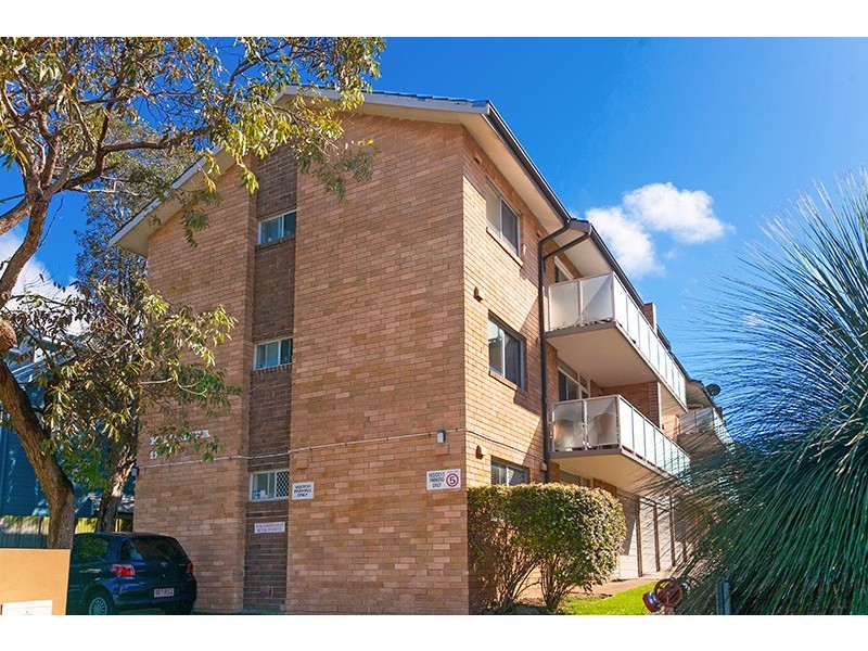 9/11 Soldiers Avenue, Freshwater NSW 2096