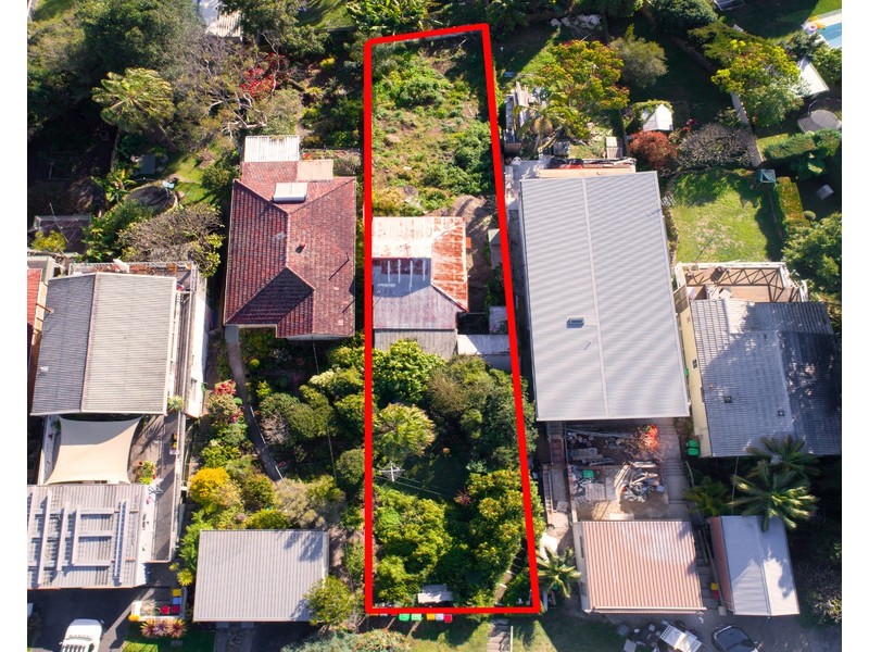 7 Curl Curl Parade, Curl Curl NSW 2096