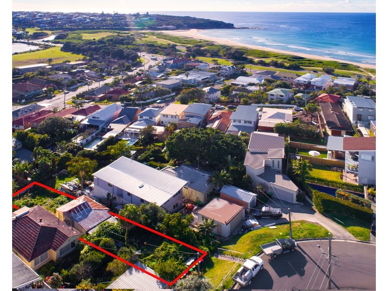 7 Curl Curl Parade, Curl Curl NSW 2096