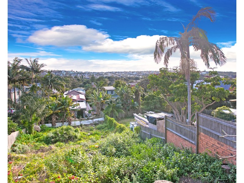 7 Curl Curl Parade, Curl Curl NSW 2096