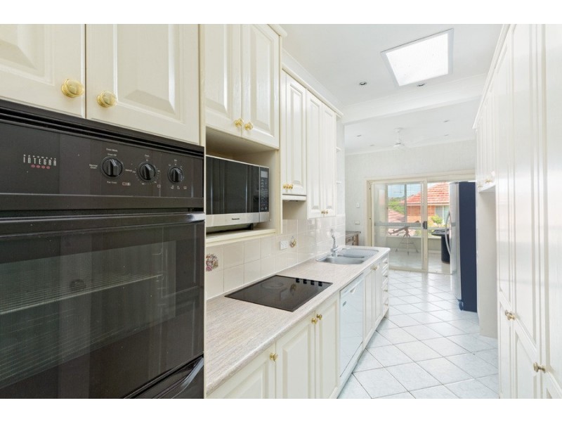 22 Carlton Street, Freshwater NSW 2096