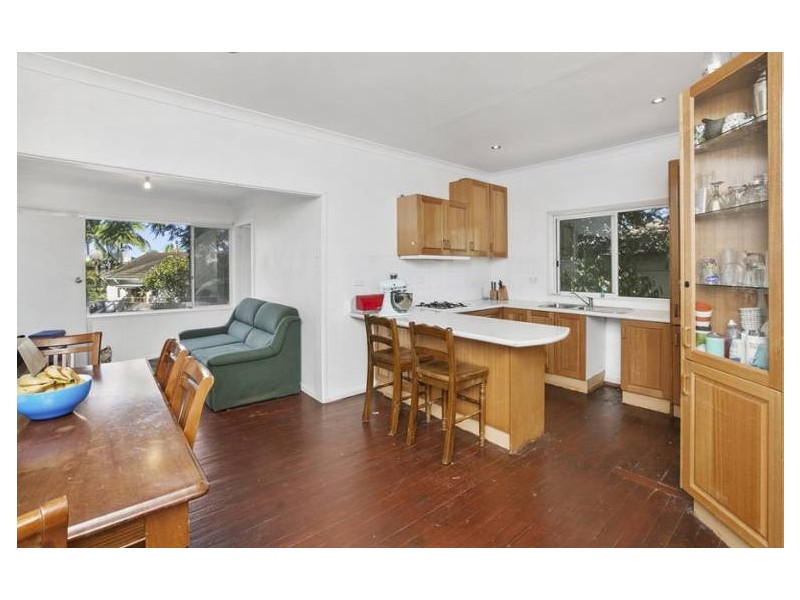 33b Old Pittwater Road, Brookvale NSW 2100