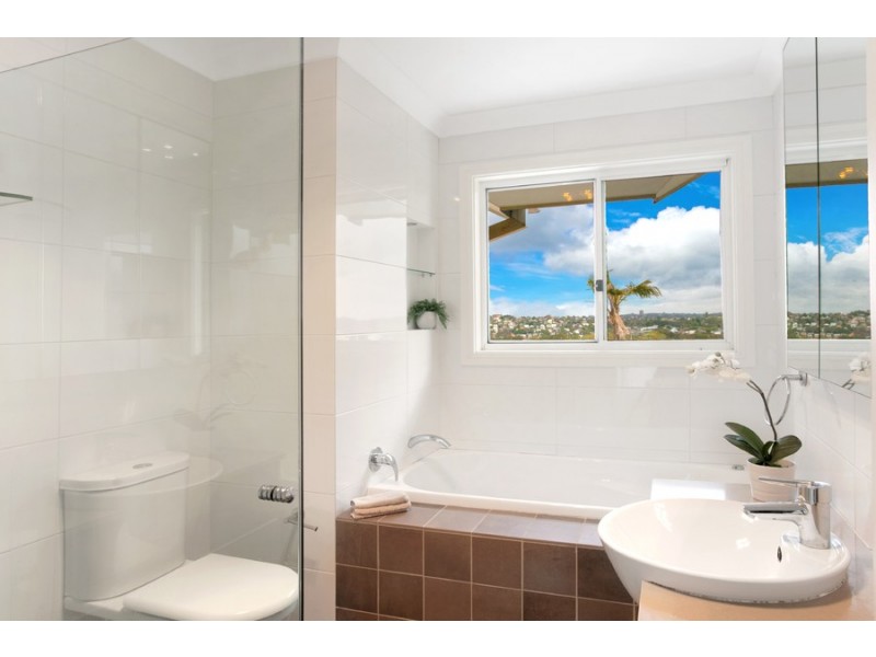 5 Parr Avenue, North Curl Curl NSW 2099