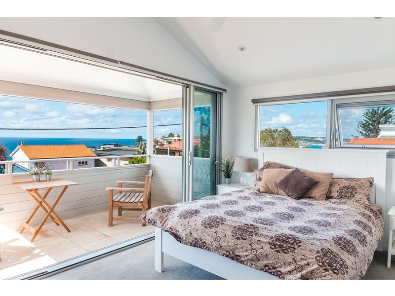 18a Loch Street, Freshwater NSW 2096