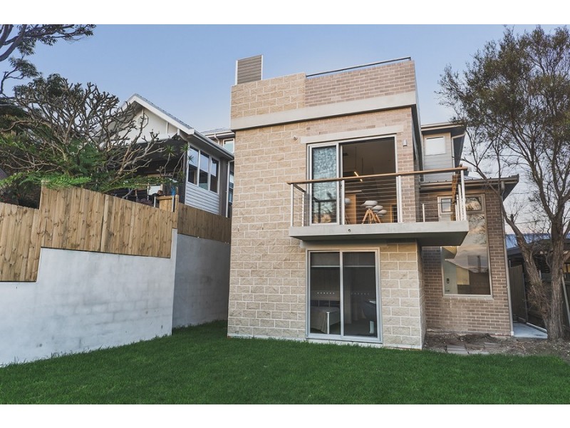 18a Loch Street, Freshwater NSW 2096