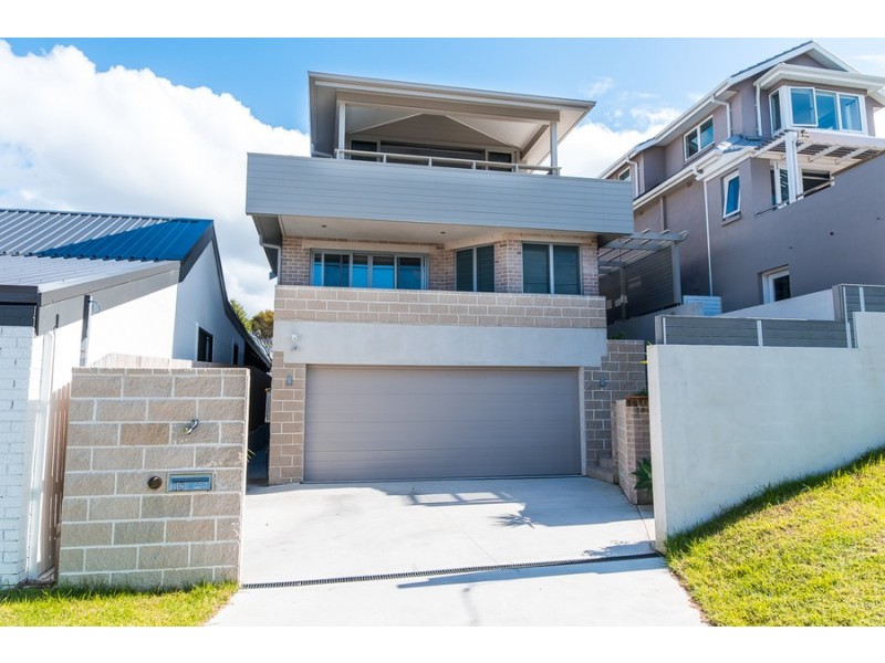 18a Loch Street, Freshwater NSW 2096