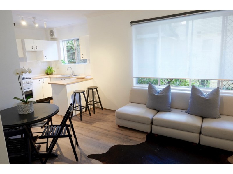 2/17 Waine Street, Freshwater NSW 2096