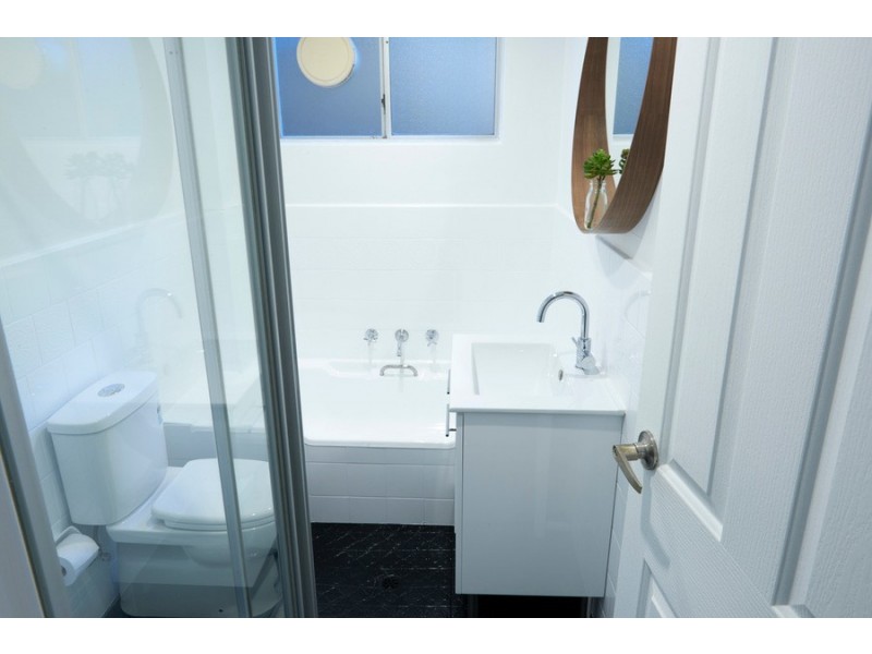 2/17 Waine Street, Freshwater NSW 2096