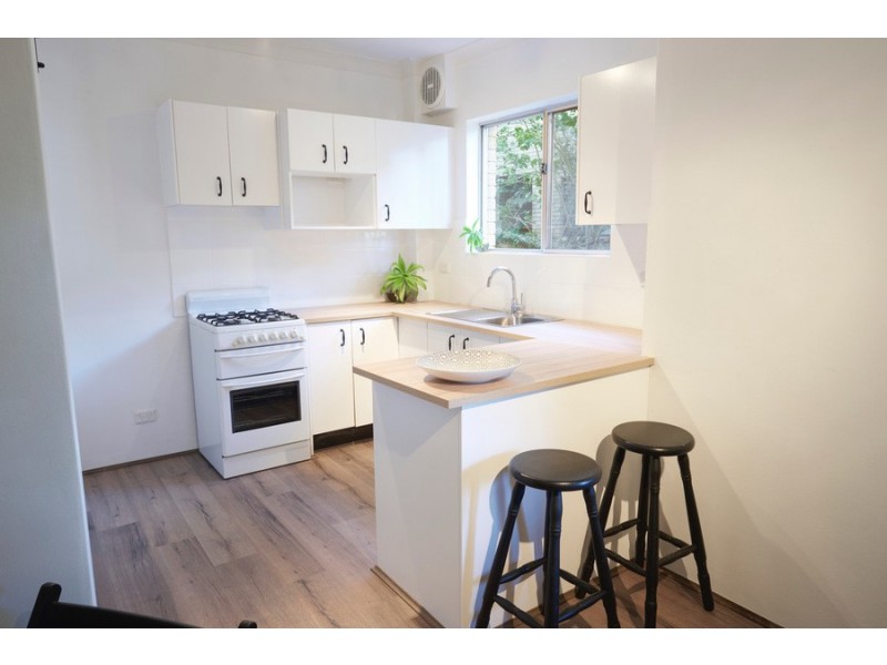 2/17 Waine Street, Freshwater NSW 2096