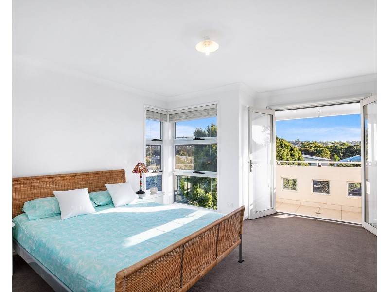 92 Bennett Street, Curl Curl NSW 2096