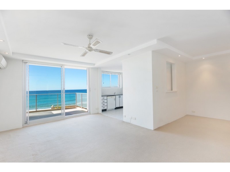 8/52 Carrington Parade, Curl Curl NSW 2096