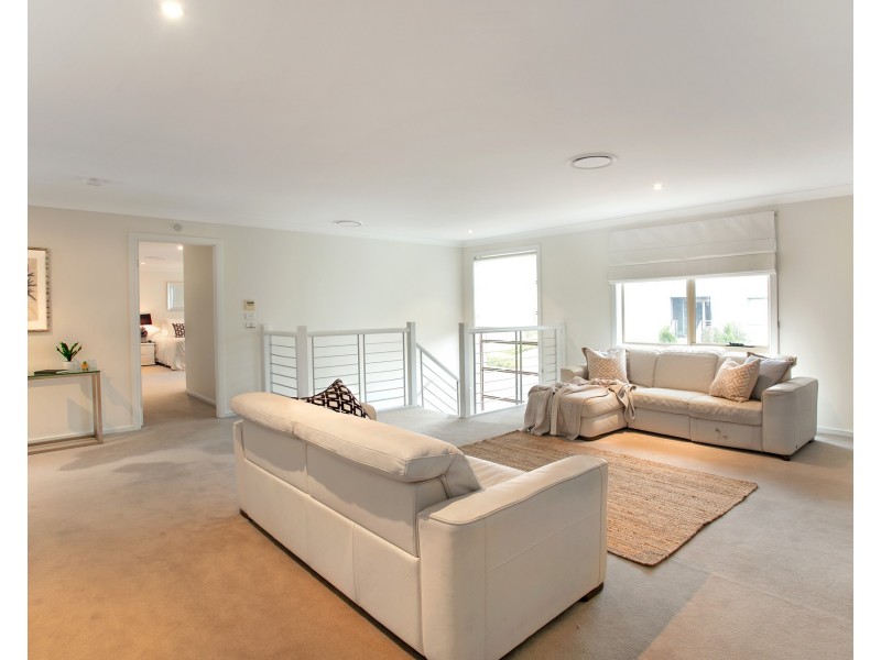 17 Edgewood Place, Belrose NSW 2085