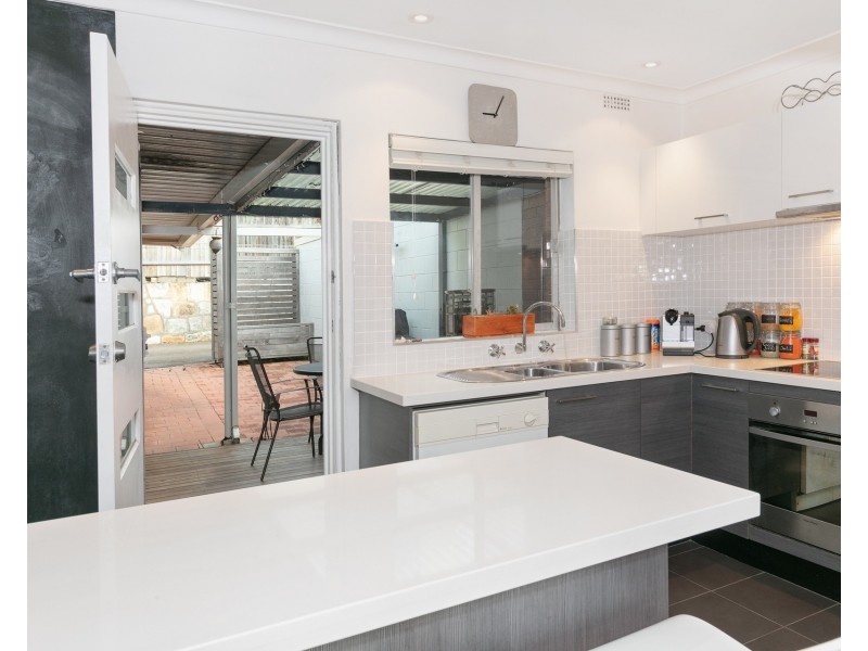 11/82 Soldiers Avenue, Freshwater NSW 2096