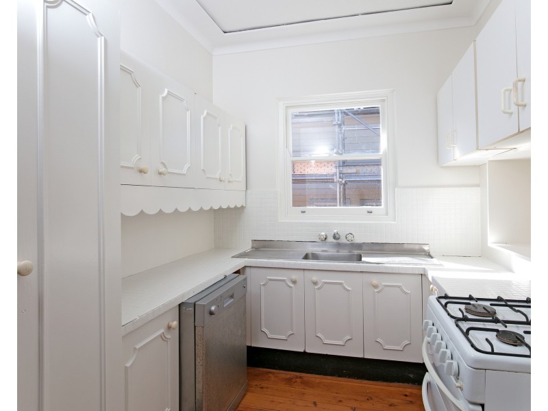 7 Moore Road, Freshwater NSW 2096