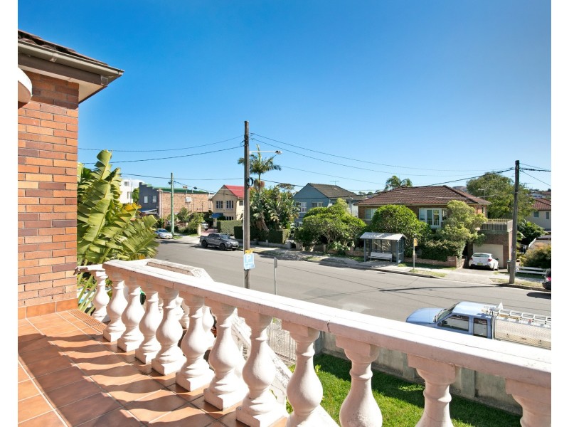 7 Moore Road, Freshwater NSW 2096