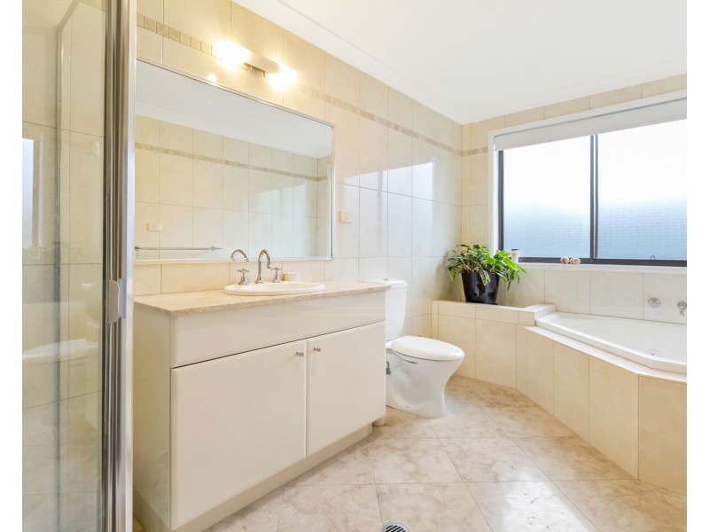 12 Bennett Street, Curl Curl NSW 2096