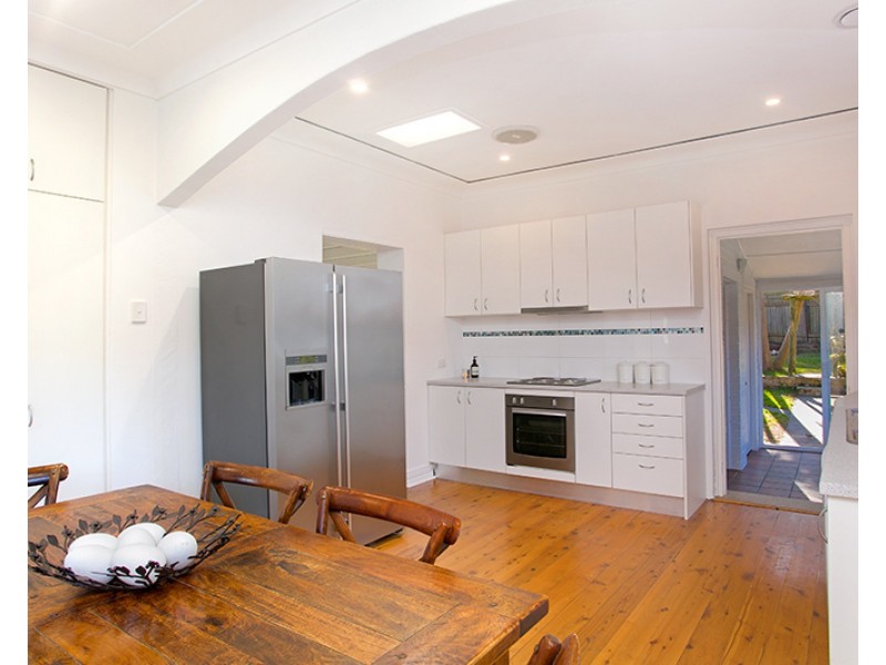 32 Parr Avenue, North Curl Curl NSW 2099