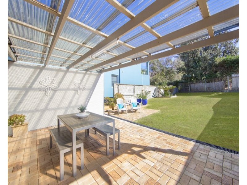 68 Carrington Parade, Curl Curl NSW 2096