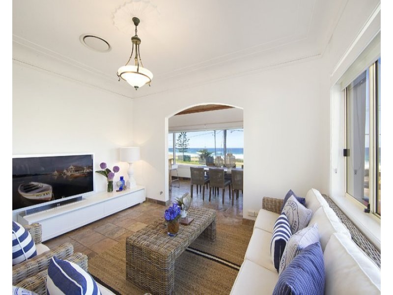 68 Carrington Parade, Curl Curl NSW 2096