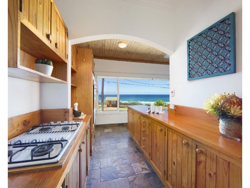 68 Carrington Parade, Curl Curl NSW 2096