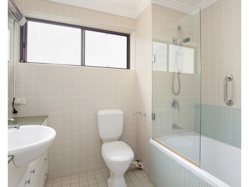 11/62 Carrington Parade, Curl Curl NSW 2096