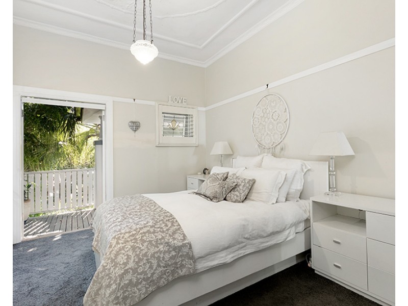 162 Wyndora Avenue, Freshwater NSW 2096