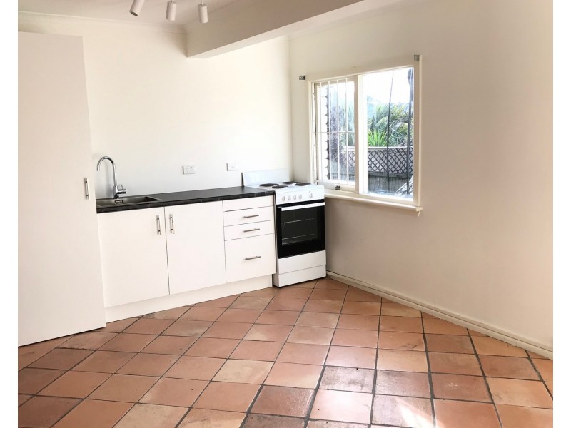 1a Farnell Street, Curl Curl NSW 2096