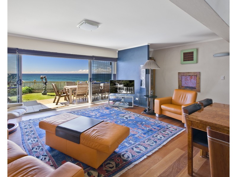 6/2-4 Beach Street, Curl Curl NSW 2096