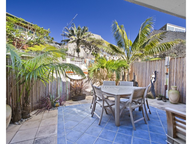 6/2-4 Beach Street, Curl Curl NSW 2096
