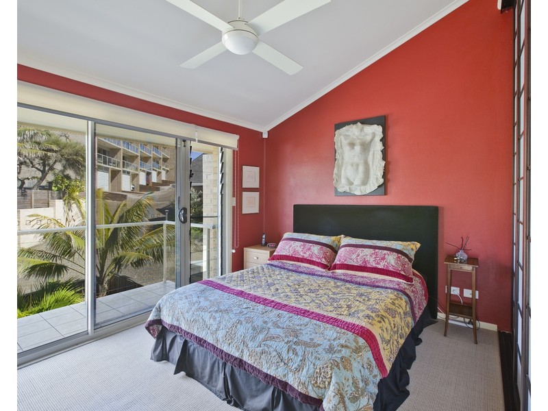 6/2-4 Beach Street, Curl Curl NSW 2096