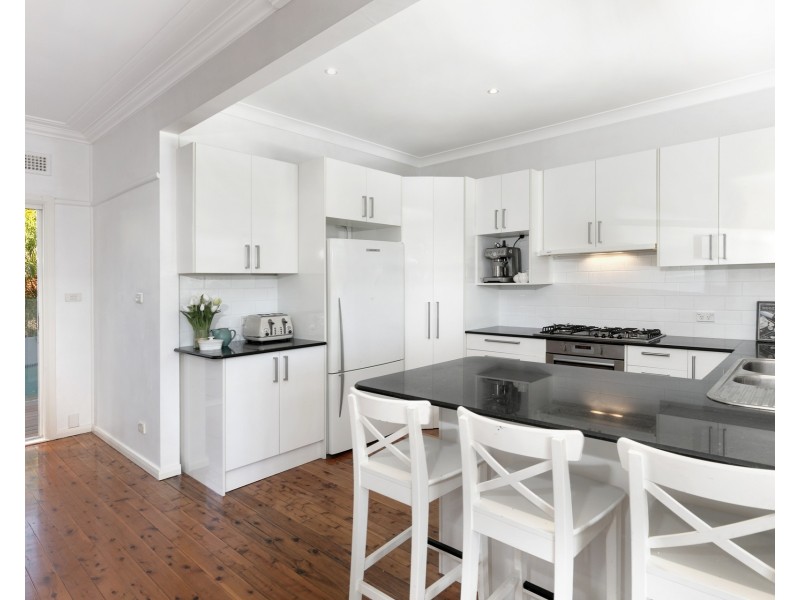 125 Oliver Street, Curl Curl NSW 2096