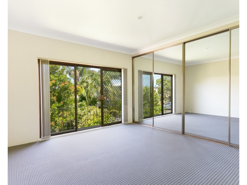 6 Spring Road, North Curl Curl NSW 2099