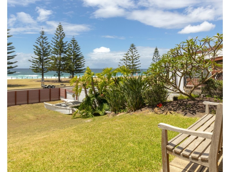 2A Farnell Street, Curl Curl NSW 2096
