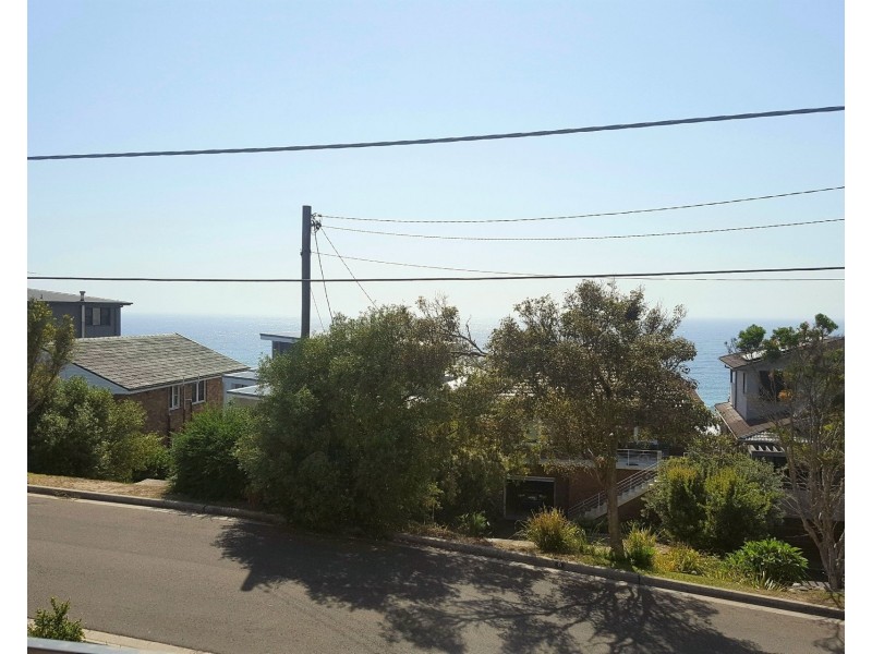 2/5 Seaview Avenue, Curl Curl NSW 2096