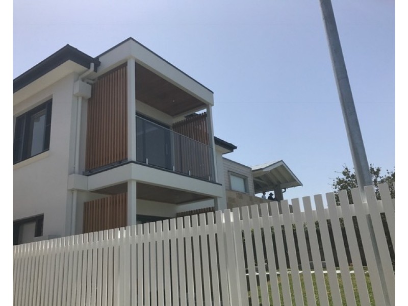 2/5 Seaview Avenue, Curl Curl NSW 2096