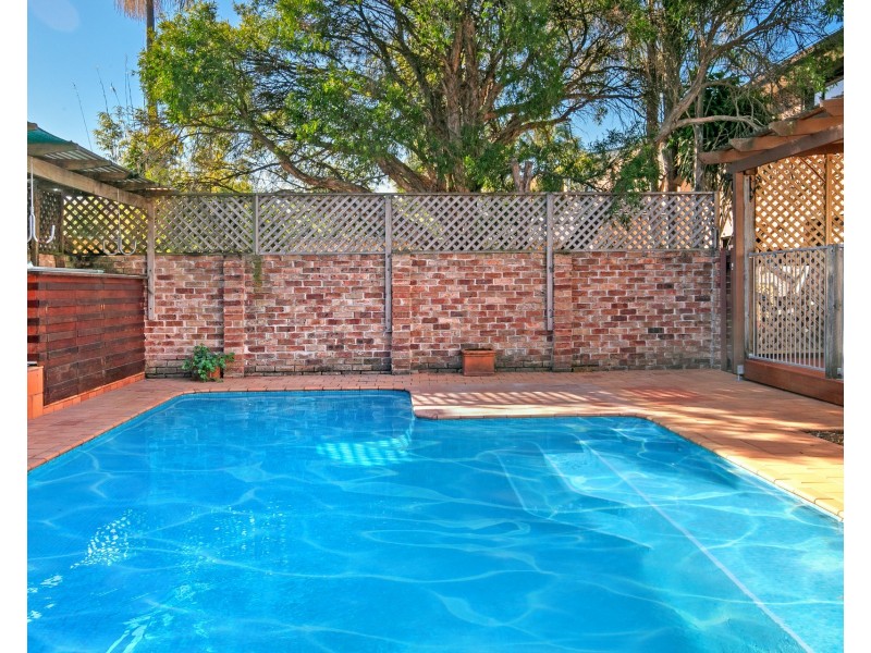 52 Playfair Road, North Curl Curl NSW 2099